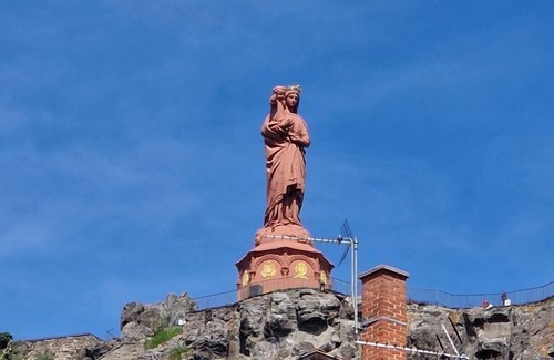 Le Puy-en-Velay Apartment | Gîte Des Tables - Cathédrale, Cœur Historique, Fibre, Vue