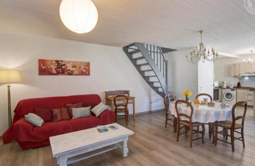 Marlhes House | Gîte douillet avec jardin verdoyant, rénové pour un séjour cosy au cœur des forêts sauvages - FR-1-496-331