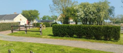 Mandeville-en-Bessin House | Gîte du domaine de la longue fosse