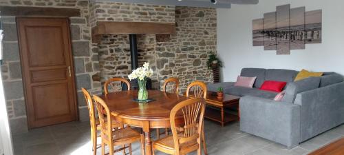 Bacilly House | Gîte du LERRE Baie du Mont St Michel Meublé de Tourisme 3 Etoiles