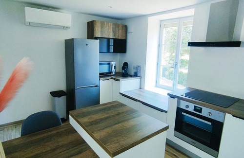 Saint-Jean-de-Vaux House | Gîte du Moulin Brochat 3 avec espace jacuzzi commun