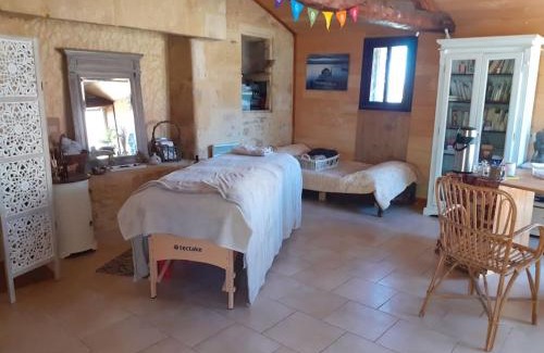 Le Buisson-de-Cadouin Apartment | Gîte du Petit Bois 2/5 pers