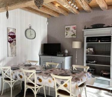 Thesee House | Gîte du Ruisseau de la Renne