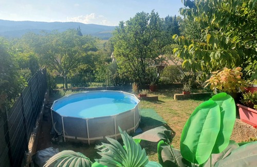 Montfort-sur-Argens Apartment | Gîte en Provence - Medieval village, near Verdon.