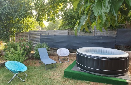 Montfort-sur-Argens Apartment | Gîte en Provence - Medieval village, near Verdon.