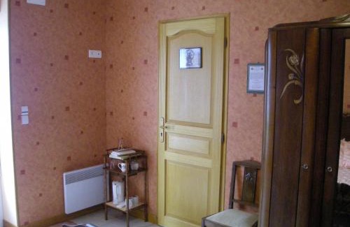 La Berthenoux Bed & Breakfast | Gîte et camping à la ferme avec espace détente - Profitez de la campagne du Berry - FR-1-591-558