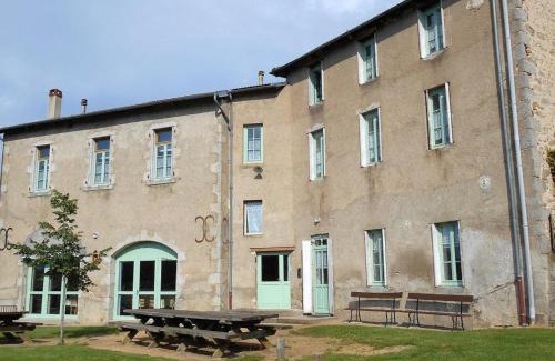 La Chabanne House | Gîte familial à La Chabanne, 12-14 pers, animaux acceptés, jardin partagé - FR-1-489-340