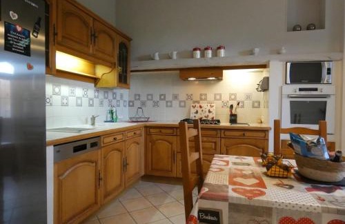 Boisgasson House | Gîte familial à Vald'Yerre : détente, jeux et charme rural pour 8 personnes - FR-1-581-120