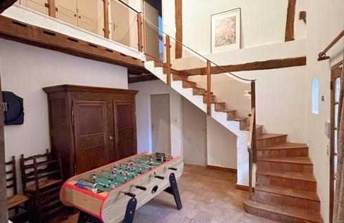 Thore-la-Rochette House | Gîte familial avec jacuzzi, baby-foot, fléchettes, et plus - idéal pour se ressourcer ou faire la fête ! - FR-1-491-414