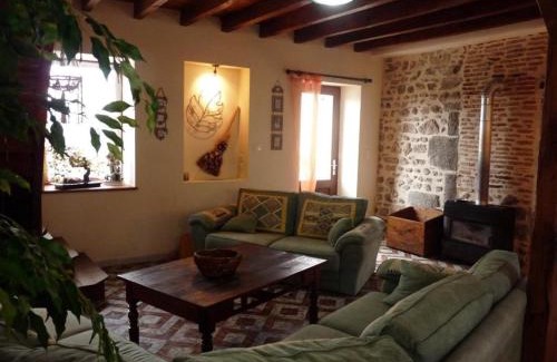 Nizerolles House | Gîte familial avec jardin et animaux acceptés - FR-1-489-137