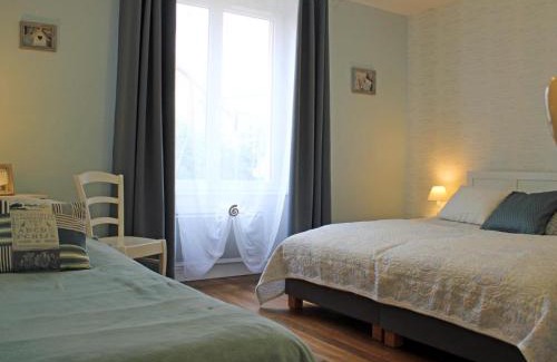 Cindre House | Gîte familial avec jardin dans la campagne de Cindré - FR-1-489-61