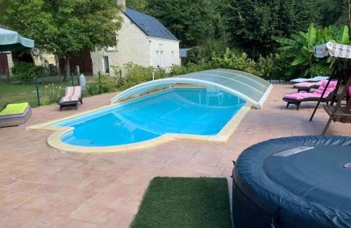 Faverolles House | Gîte familial avec piscine chauffée, terrain de sport et proximité ZooParc de Beauval et Valençay - FR-1-591-567