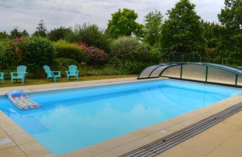 Danze House | Gîte familial avec piscine chauffée et wifi à Danzé - FR-1-491-399