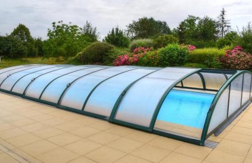 Danze House | Gîte familial avec piscine chauffée et wifi à Danzé - FR-1-491-399