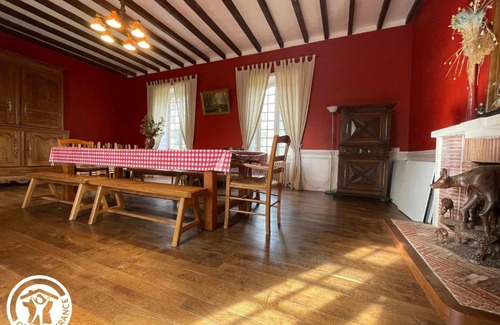 Le Champ-Saint-Pere House | Gîte familial en pleine nature avec piscine et activités proches des parcs O’Fun et O’Gliss - FR-1-426-238