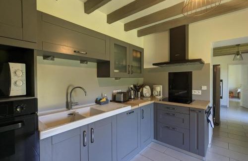 Pouligny-Notre-Dame House | Gîte familial au calme avec grand jardin, balnéo et loisirs nautiques à proximité - FR-1-591-134