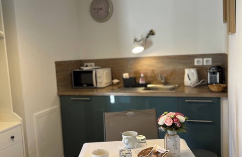 Saint-Gatien-des-Bois Apartment | Gîte for two people. Rated 3 épis Gîtes de France. Between Honfleur and Deauville