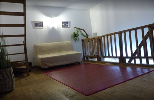 Saint-Pourcain-sur-Besbre House | Gîte du Monbaillon