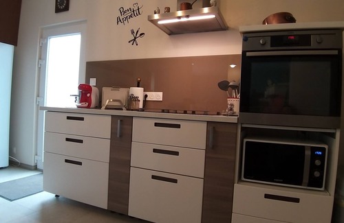 Hirsingue House | Gîte Guldangel, Maison de Famille + Terrasse & Jardin. 3 Chamb =6 Pers, 2 sdb