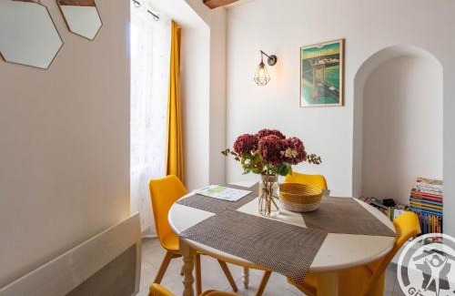 Bouchemaine House | Gîte historique au bord de l'eau, Angers, 2 ch., tout confort, proche commodités et loisirs - FR-1-622-15