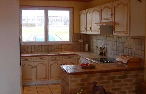 Fontenoy-le-Chateau House | Gîte idéal pour cure thermale, proche port de plaisance, terrasse et grand terrain. - FR-1-589-69