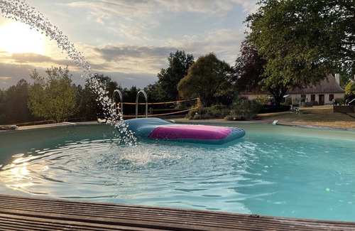 Monfaucon House | Gîte in a large natural estate