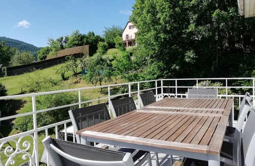 Munster Apartment | Gîte in Maison de Maître, large terrace with view, 3 bedrooms, sleeps 6