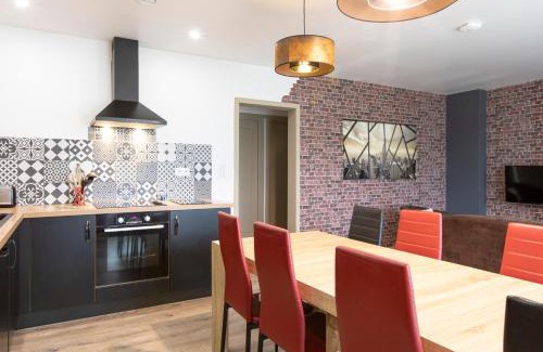 Beynat Apartment | Gîte Jean Scafer, Piscine chauffée, Wifi, Salle de jeux, Animaux de la ferme