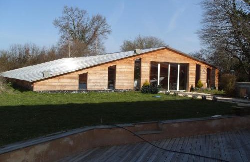 Lignieres Bed & Breakfast | Gîte L'Ange Blanc 12 chambres, 25 personnes, piscine couverte chauffée