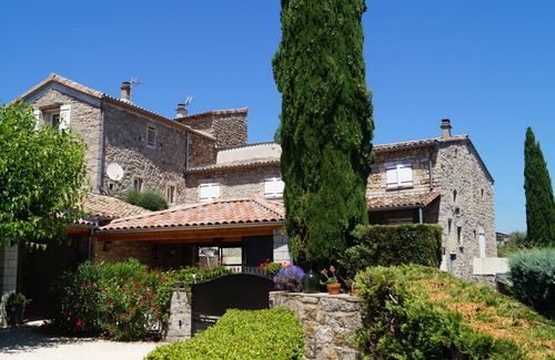 Saint-Etienne-de-Fontbellon Cottage | Gîte L'Oustal 5 pers.au Domaine de Lamourie swimming pool wifi