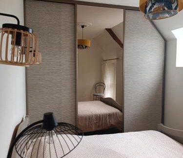 Neant-sur-Yvel House | Gîte l'orée de la forêt légendaire