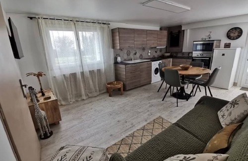 Bressuire Apartment | Gîte La Belle Hélène