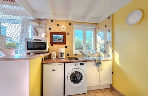 Ploudalmezeau House | Gîte La Demeure Océane - The Caretaker's House