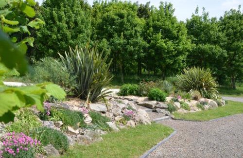 Mortagne-sur-Sevre House | Gîte "La Grange" 5 personnes proche du Puy du Fou avec piscine