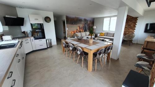 La Fleche House | Gîte La Terrasse du Loir à 2km du Zoo de la Flèche