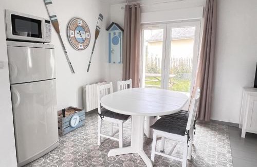 Saint-Germain-sur-Ay House | Gîte Le Coquillage, 50m de la mer