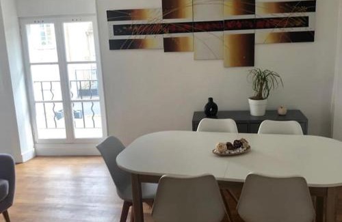 Veneux-les-Sablons Apartment | Gîte le long rocher