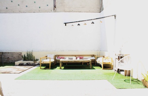 Epernay House | Gîte Les Chineurs - 2 min walk from Av. de Champagne Epernay