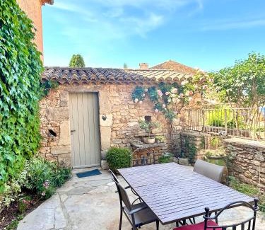 Aigaliers House | Gîte les hirondelles