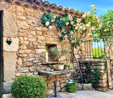 Aigaliers House | Gîte les hirondelles