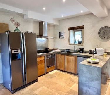 Aigaliers House | Gîte les hirondelles