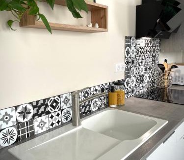 Saint-Astier Apartment | Gîte les jasmins centre historique Saint-Astier