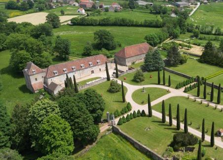 Magny Apartment | Gîte Louis Pasteur - cuisine ouverte