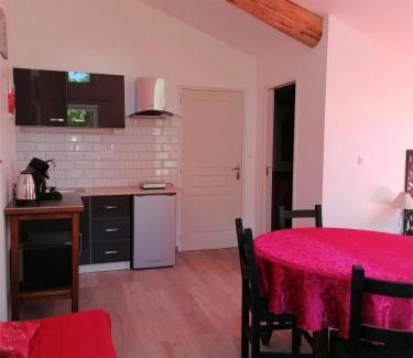 Laragne-Monteglin Apartment | Gîte Mélano - La Grange du Logis
