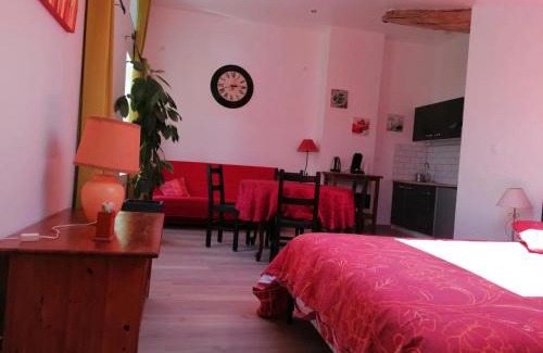 Laragne-Monteglin Apartment | Gîte Mélano - La Grange du Logis