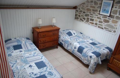 Hirel House | gîte marin petit châtelet