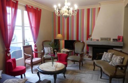 Cravant-les-Coteaux House | Gîte Moderne 10 Pers. en Touraine avec Jardin, WiFi, Près de la Vienne et Vignobles de Chinon - FR-1-381-395