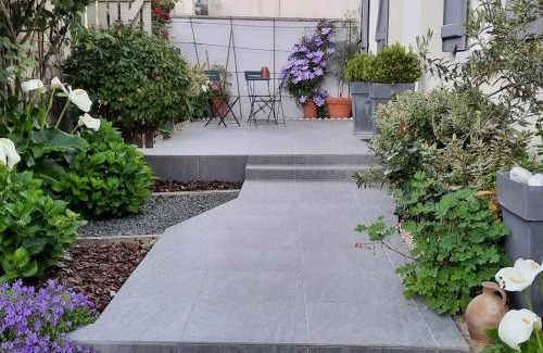 Cravant-les-Coteaux House | Gîte Moderne 10 Pers. en Touraine avec Jardin, WiFi, Près de la Vienne et Vignobles de Chinon - FR-1-381-395