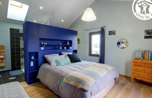 Montbrison House | Gîte moderne avec jardin et étang, près de Montbrison - FR-1-496-157