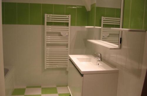 Averdon House | Gîte Moderne avec Piscine Chauffée entre Blois et Vendôme, Idéal Familles, Animaux Acceptés - FR-1-491-377